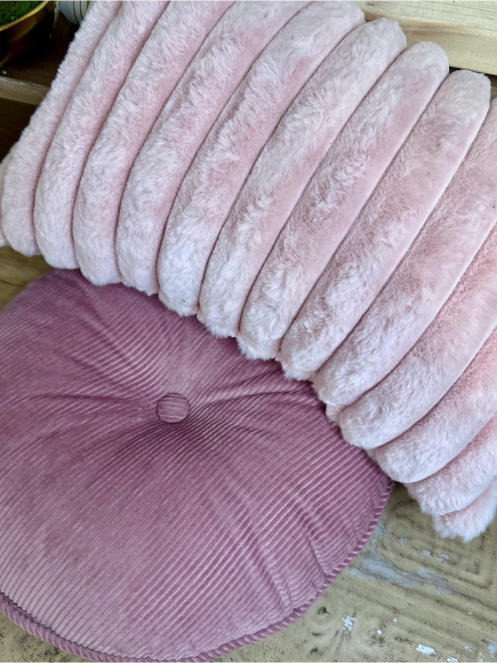 Room Essentials Dusky Pink Round and Plush Lumbar Pillow Set